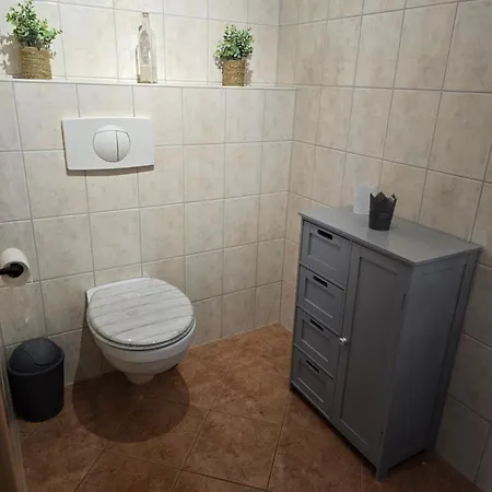 منزل للإقامة Tenneberger Wohnung1 *